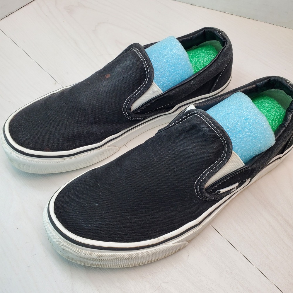 Vans Classic Slip On Black Canvas Skate‎ Shoes Men Size 7 US Women 8.5